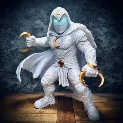 Figura colecionável de guerreiro encapuzado